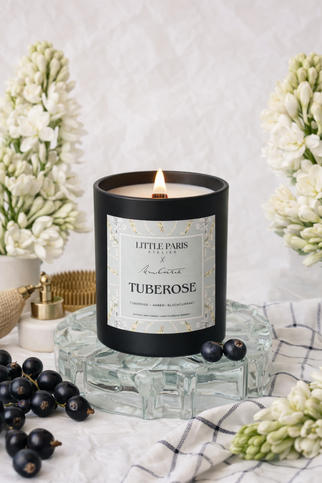 Lumânare parfumată Tuberose - Tuberoze • Coacaze Negre • Ambra - Little Paris Atelier