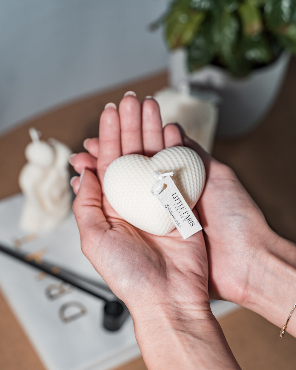 Lumanare Sculpturala Heart - Little Paris Atelier