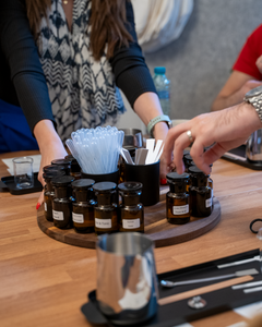 Atelier de Lumânări – Creează-ți propriul parfum - Little Paris Atelier